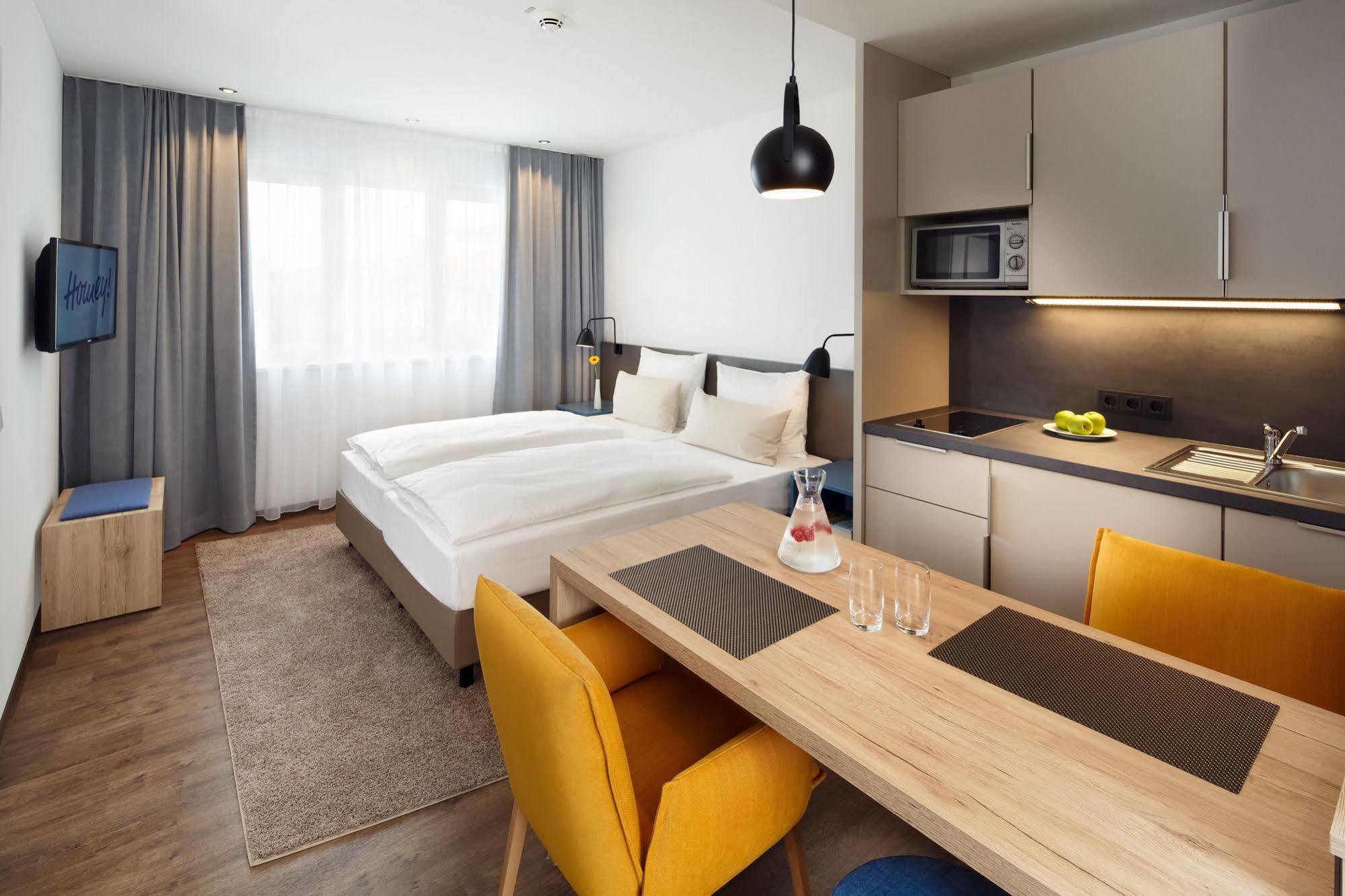 Homey! Hotel レーゲンスブルク エクステリア 写真