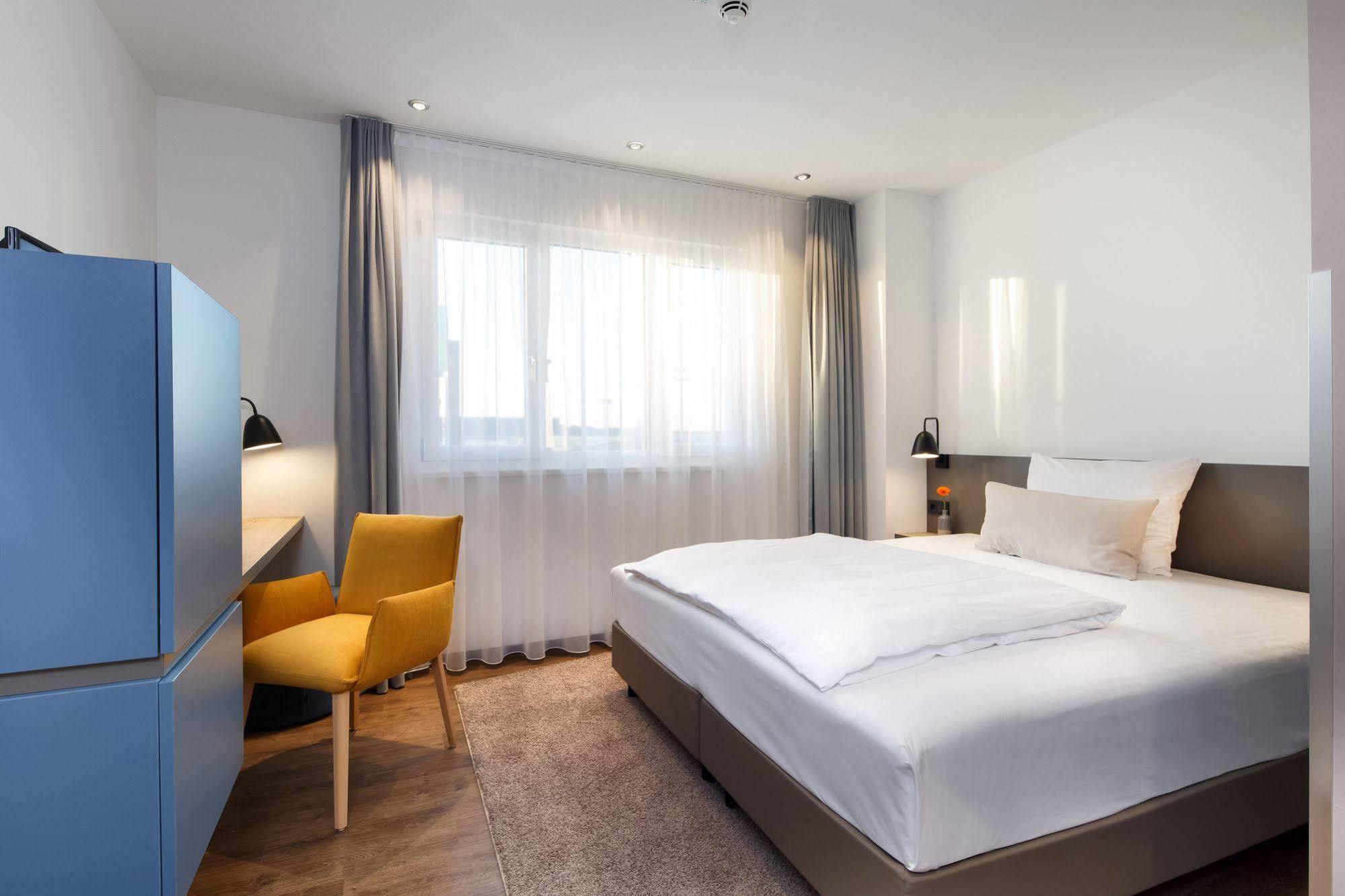 Homey! Hotel レーゲンスブルク エクステリア 写真
