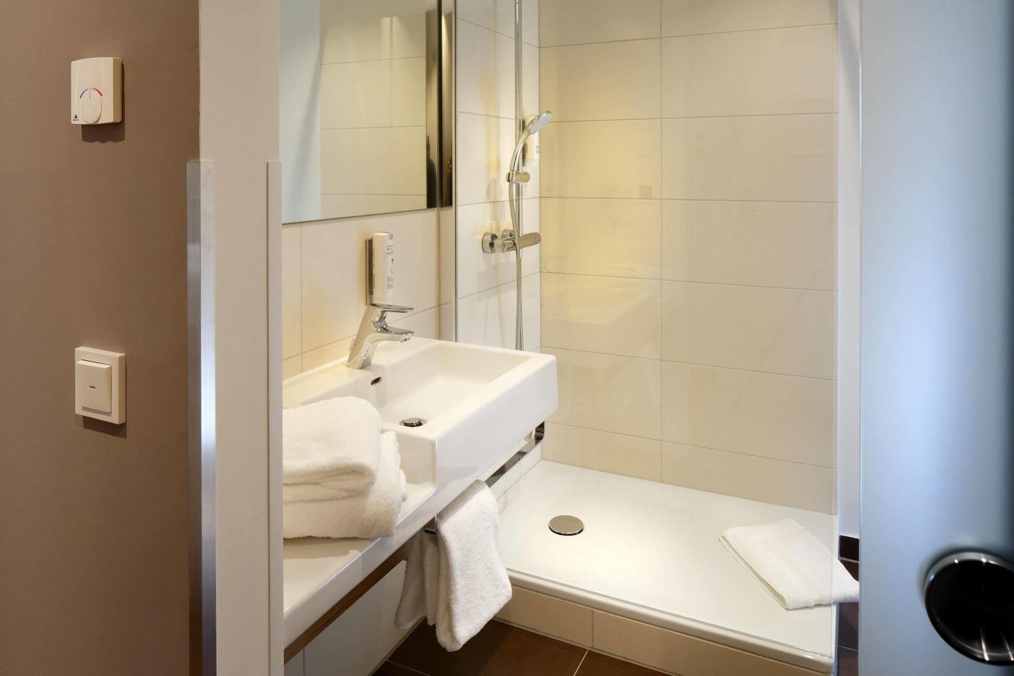 Homey! Hotel レーゲンスブルク エクステリア 写真