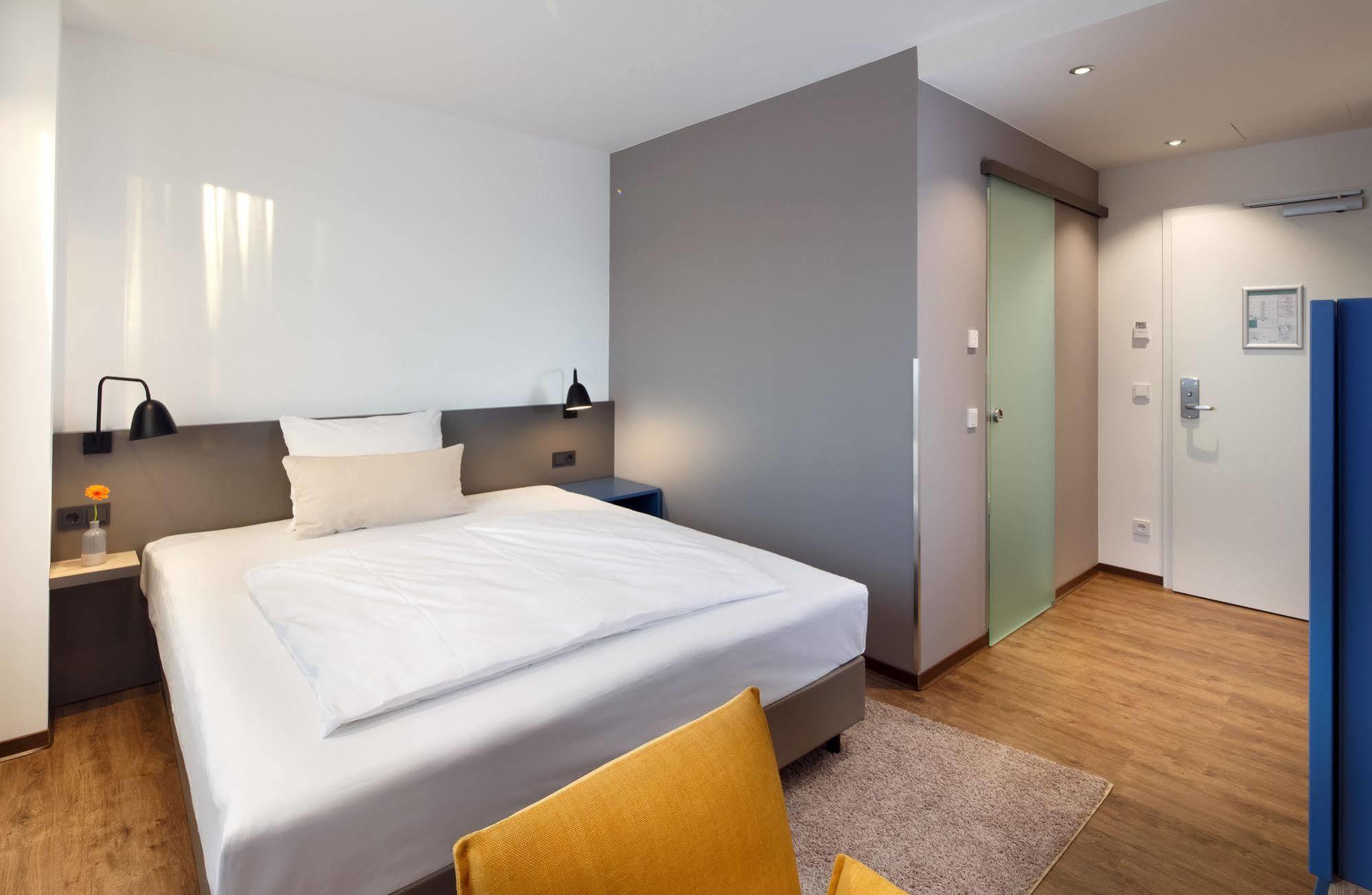Homey! Hotel レーゲンスブルク エクステリア 写真
